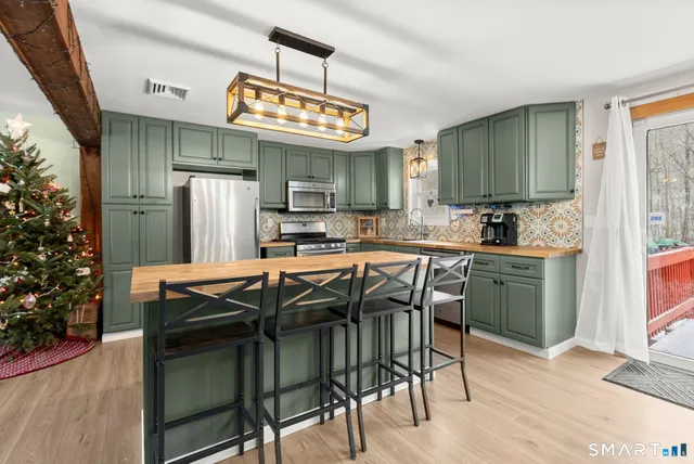 $315,000 | 25 Lead Mine Road, Ashford, CT 06278