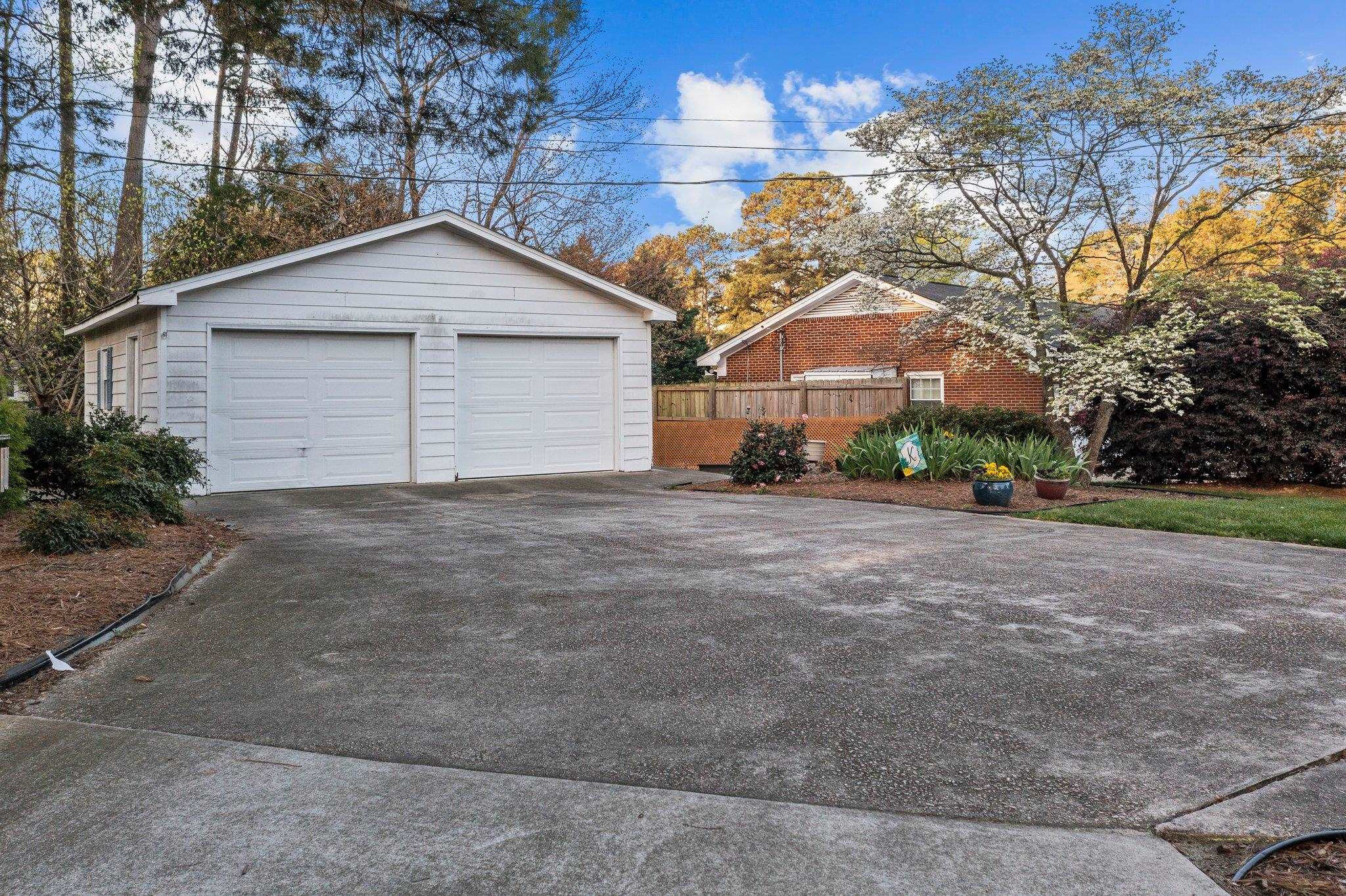 1208 Country Ridge Drive Raleigh, NC 27609 - Photo 25 of 32 Garage