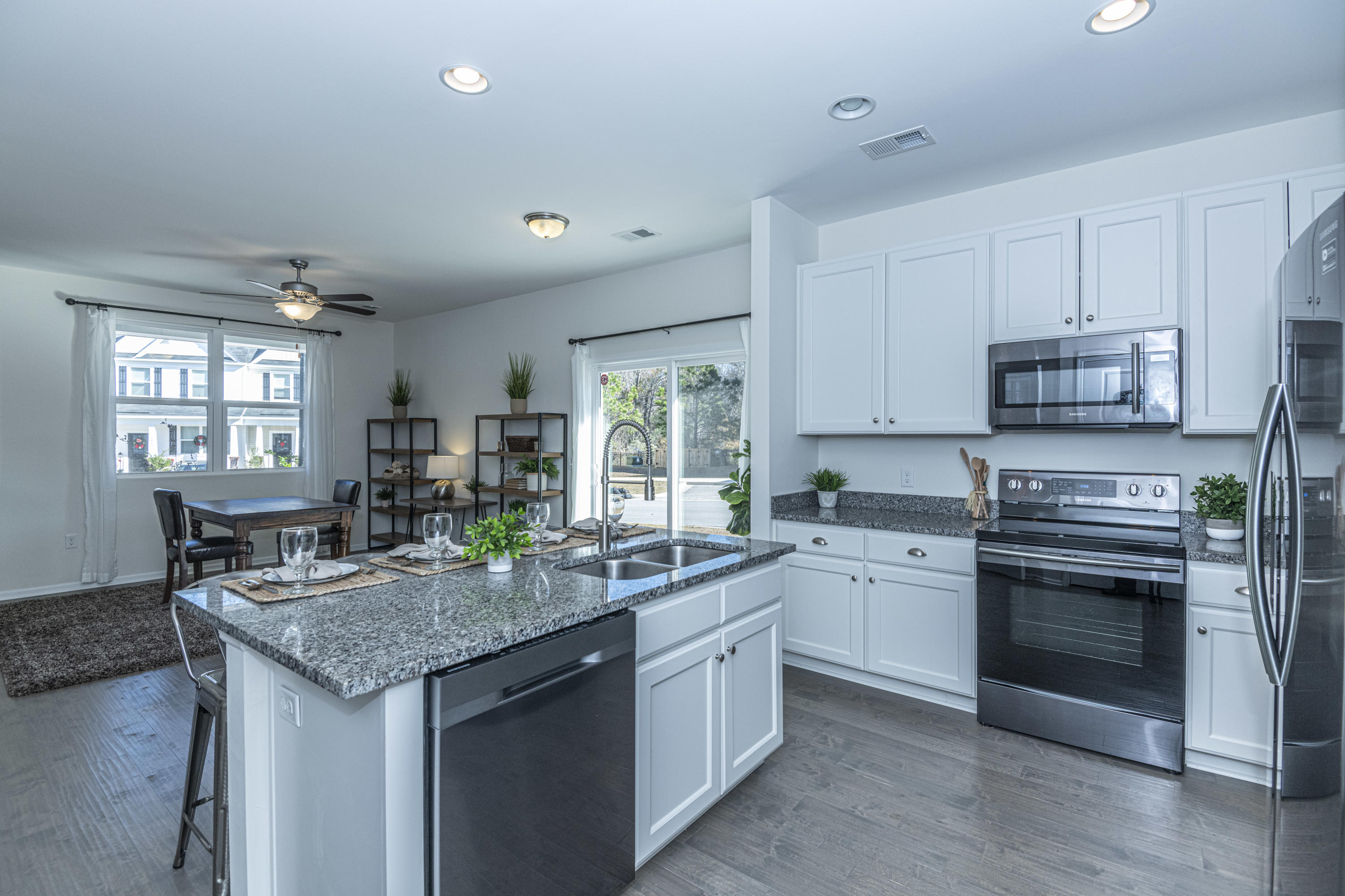 394 Flyway Road, Unit 55 Goose Creek, SC 29445 - Photo 8 of 37 DSC_4034