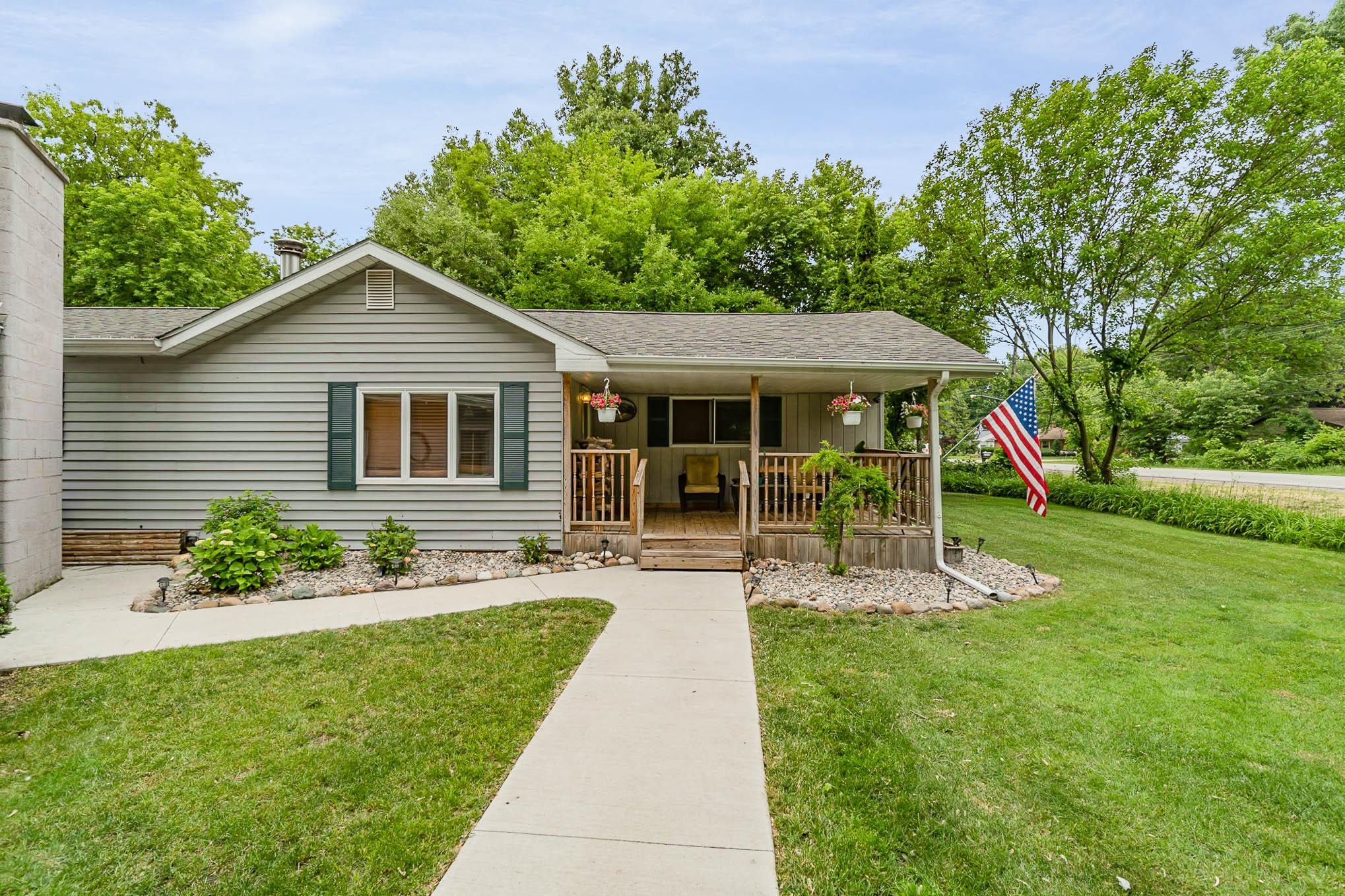 3114 Patterson Road Bay City, MI 48706 - Photo 3 of 45 Gallery Image 3