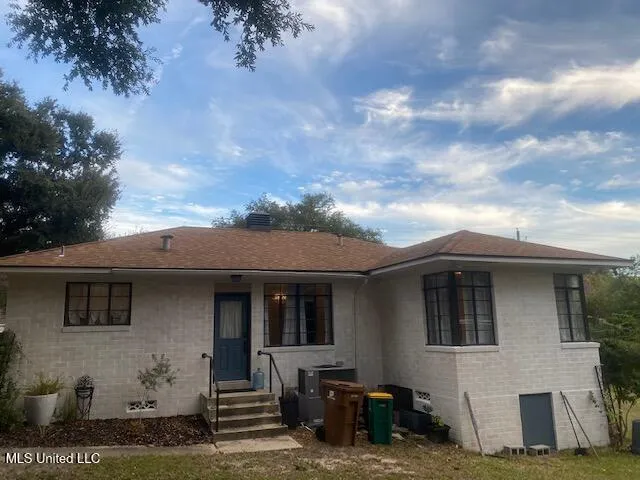 $1,800 | 155 Azalea Drive, Biloxi, MS 39530