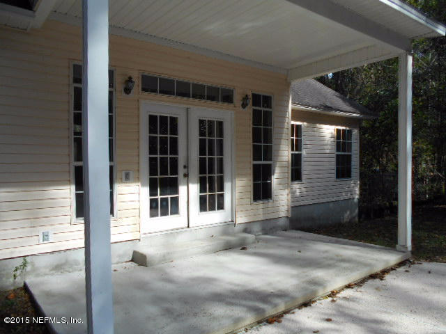 8426 Newton Road Jacksonville, FL 32216 - Photo 18 of 21 Rear patio