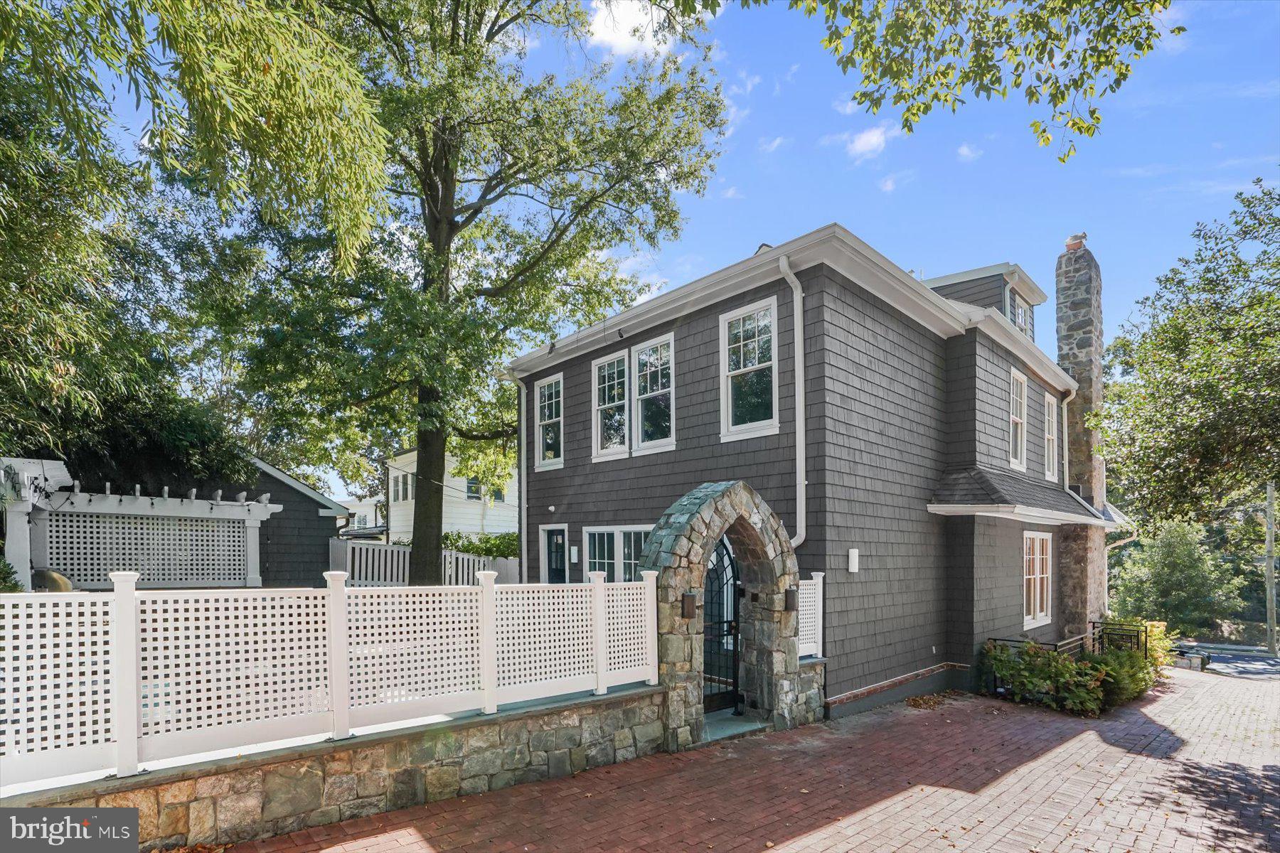 3507 Woodley Road Northwest Washington, DC 20016 - Photo 36 of 37