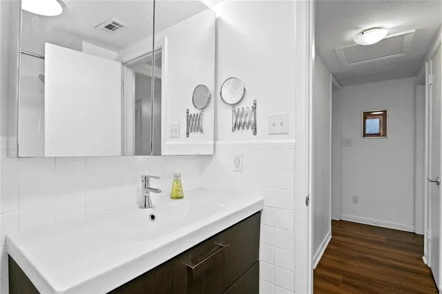 $5,250 | 2407 South Lois Avenue, Tampa, FL 33629