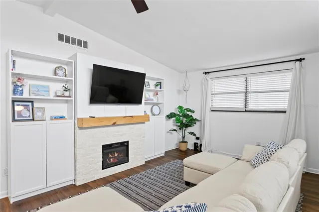 $5,250 | 2407 South Lois Avenue, Tampa, FL 33629