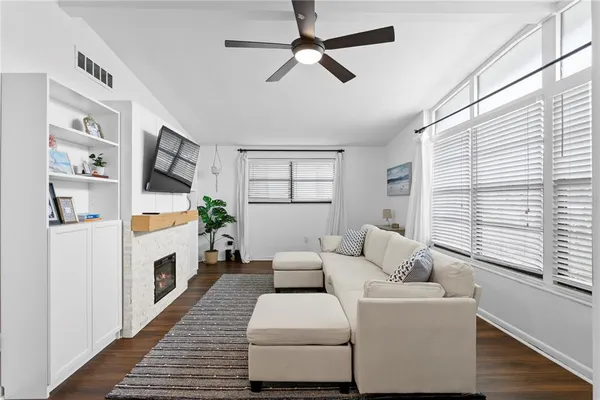 $5,250 | 2407 South Lois Avenue, Tampa, FL 33629