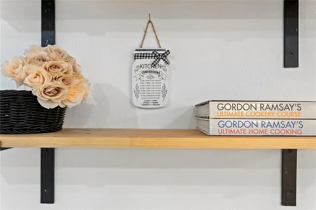 $5,250 | 2407 South Lois Avenue, Tampa, FL 33629