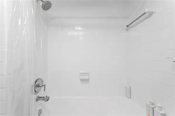 $5,250 | 2407 South Lois Avenue, Tampa, FL 33629