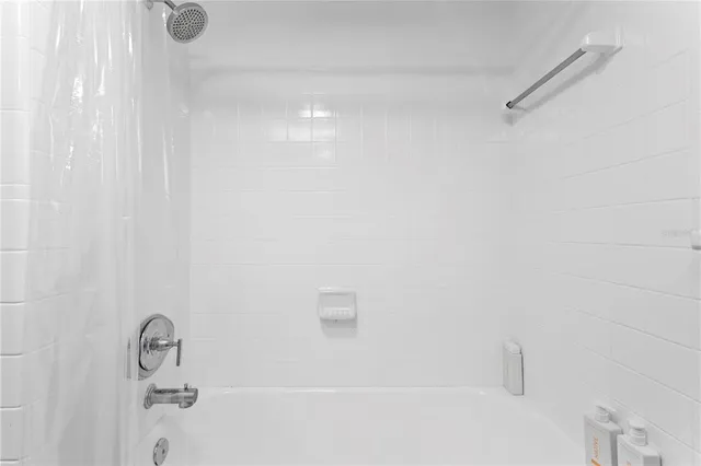 $5,250 | 2407 South Lois Avenue, Tampa, FL 33629