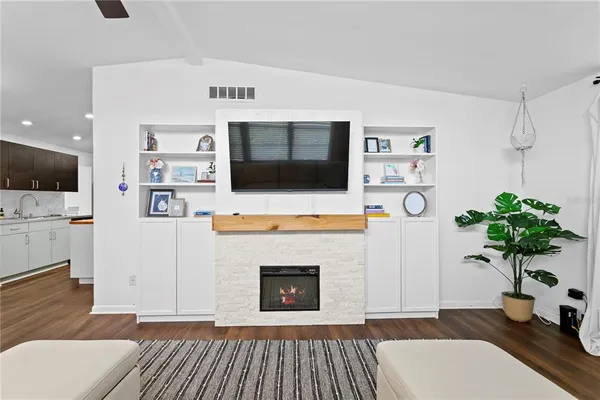 $5,250 | 2407 South Lois Avenue, Tampa, FL 33629