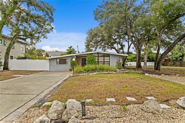 $5,250 | 2407 South Lois Avenue, Tampa, FL 33629