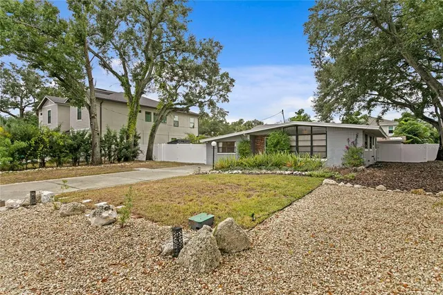 $5,250 | 2407 South Lois Avenue, Tampa, FL 33629