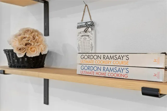 $5,250 | 2407 South Lois Avenue, Tampa, FL 33629