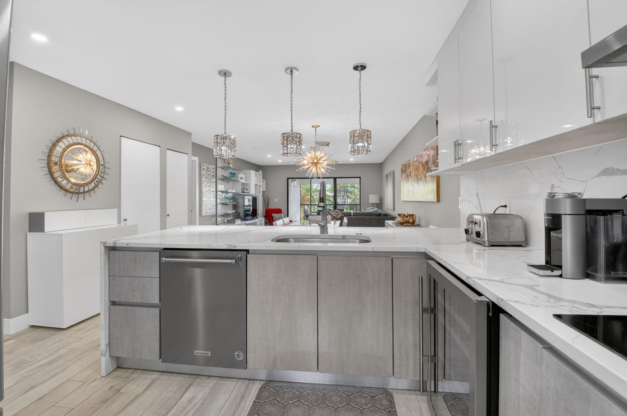 9299 Vista Del Lago, Unit 16D Boca Raton, FL 33428 - Photo 8 of 39 Chef's Kitchen