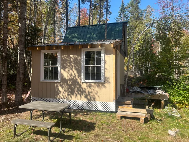 $44,900 | 75 Twin Oaks Drive, St. Albans, ME 04971