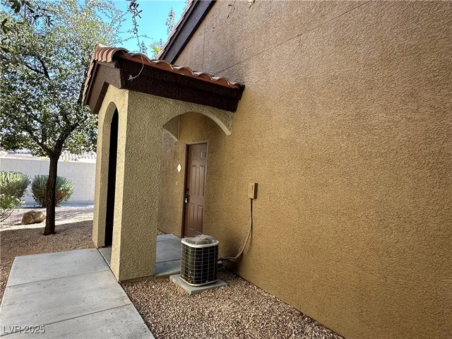 $1,250 | 9000 South Las Vegas Boulevard, Unit 1203, Las Vegas, NV 89123