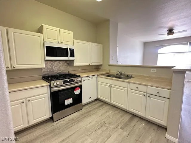 $1,250 | 9000 South Las Vegas Boulevard, Unit 1203, Las Vegas, NV 89123