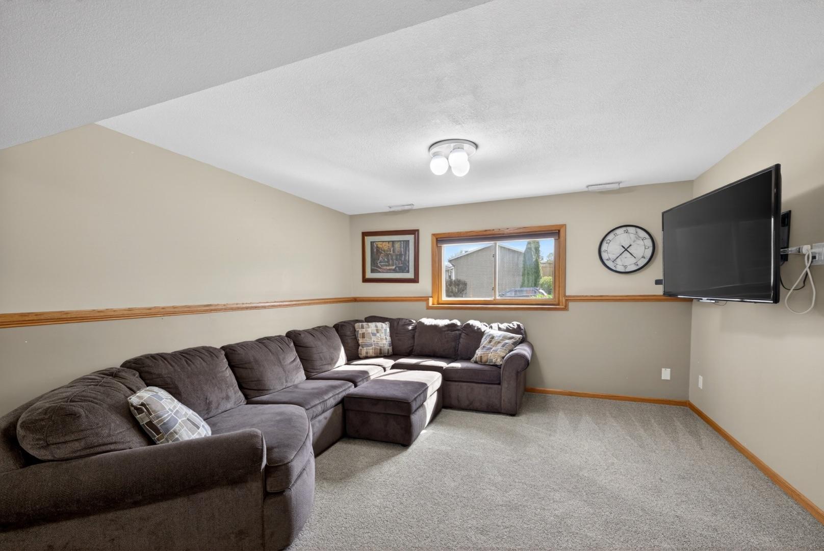 4415 Valley Drive Northwest Rochester, MN 55901 - Photo 17 of 32