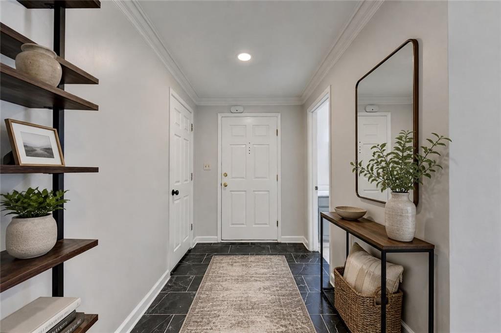 3201 Lenox Road Northeast, Unit 19 Atlanta, GA 30324 - Photo 9 of 25 Gallery Image 9