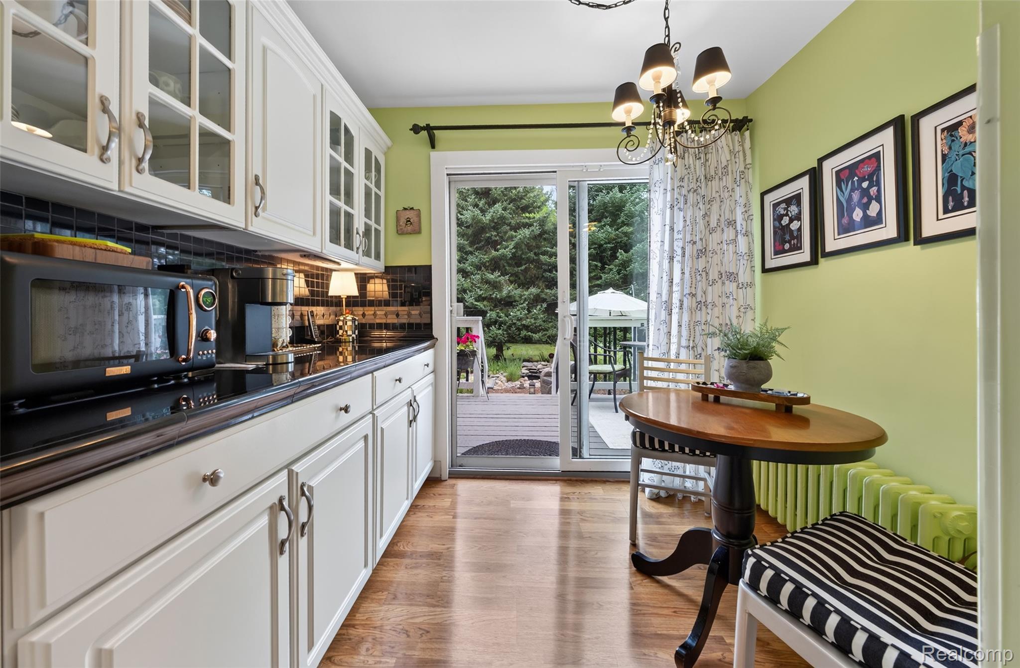 3841 Covert Road Waterford, MI 48328 - Photo 8 of 87 3841 Covert Rd Waterford HDR RAW-27.jpg