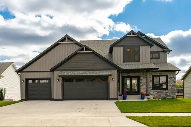 $749,900 | 1870 Hadley Hills Drive Northeast, Rochester, MN 55906