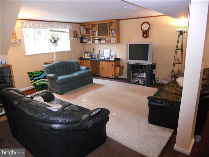 697 Springdell Road King of Prussia, PA 19406 - Photo 7 of 14 Family Room