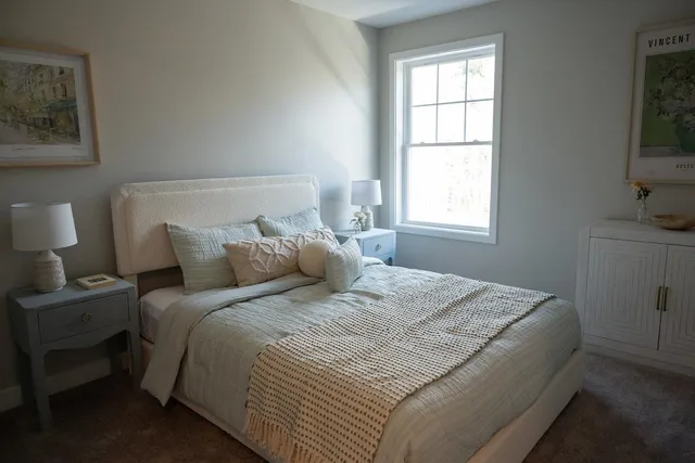 $3,100 | 1 Saddle Rock Way, Manchester, NH 03102