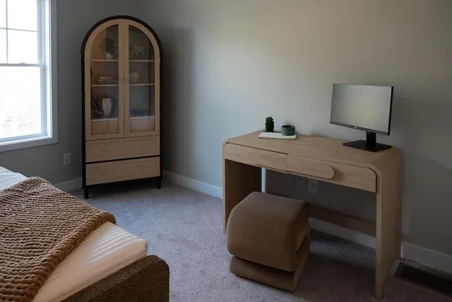 $3,100 | 1 Saddle Rock Way, Manchester, NH 03102