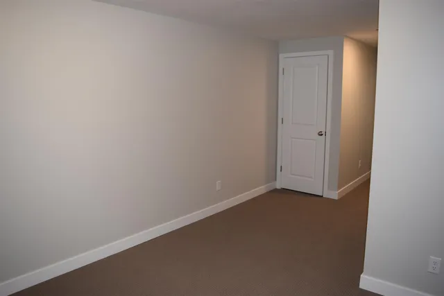 $3,100 | 1 Saddle Rock Way, Manchester, NH 03102