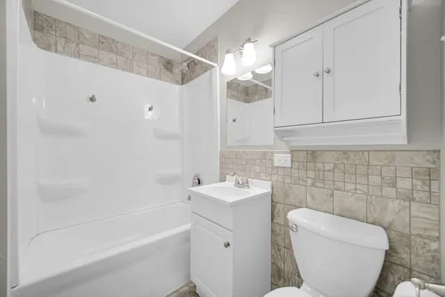 $217,500 | 18652 Martin Avenue, Homewood, IL 60430