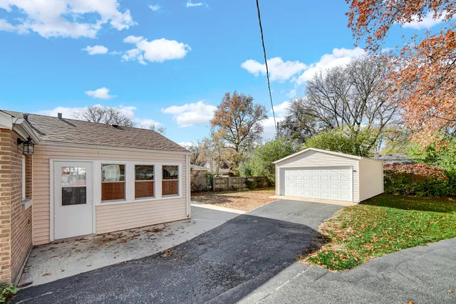 $217,500 | 18652 Martin Avenue, Homewood, IL 60430