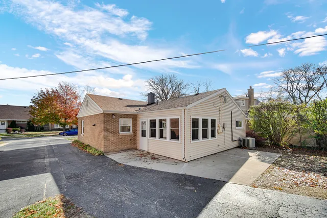 $217,500 | 18652 Martin Avenue, Homewood, IL 60430