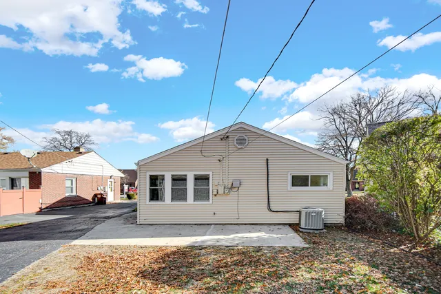 $217,500 | 18652 Martin Avenue, Homewood, IL 60430