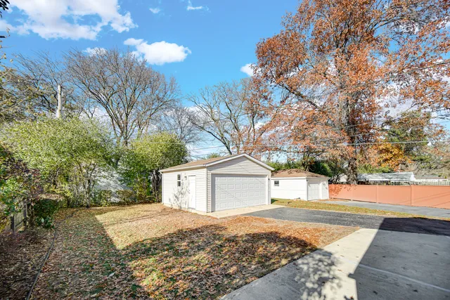 $217,500 | 18652 Martin Avenue, Homewood, IL 60430