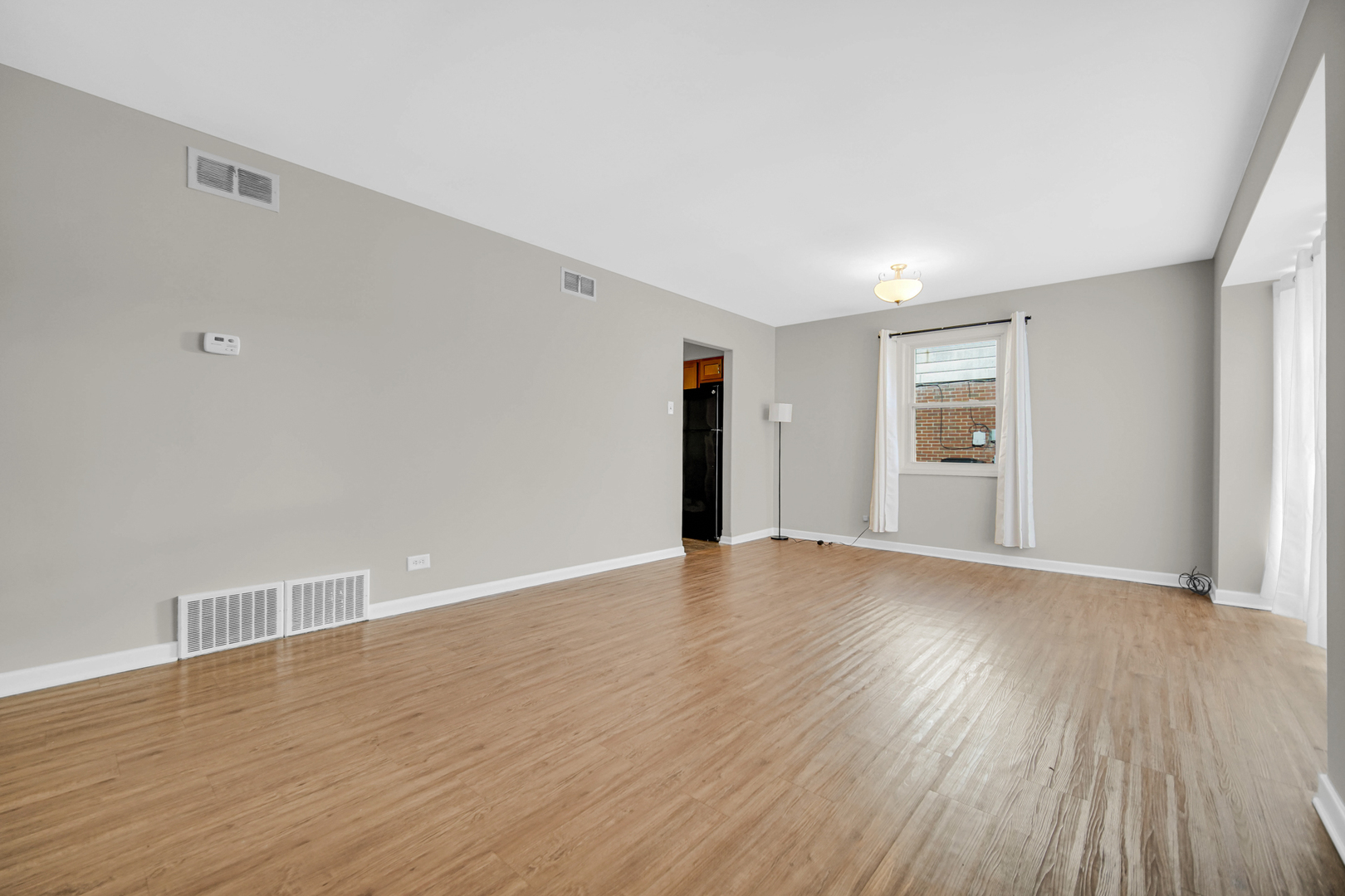 18652 Martin Avenue Homewood, IL 60430 - Photo 5 of 20