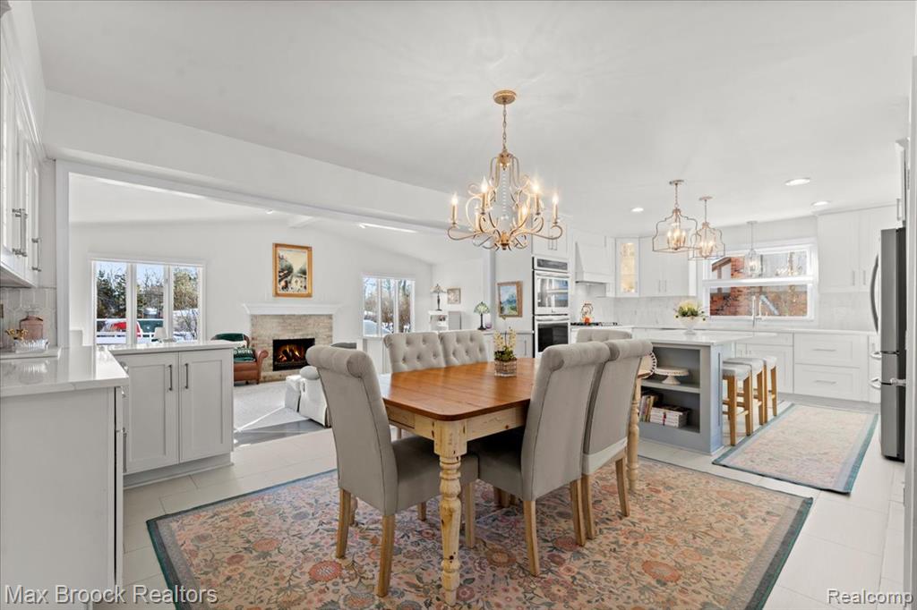 412 Shellbourne Drive Rochester Hills, MI 48309 - Photo 6 of 59 Gallery Image 6