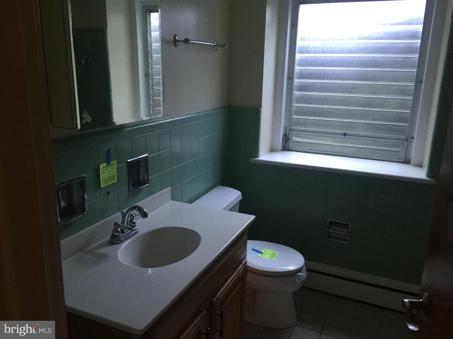 21 Home Road Hatboro, PA 19040 - Photo 16 of 25 Bathroom
