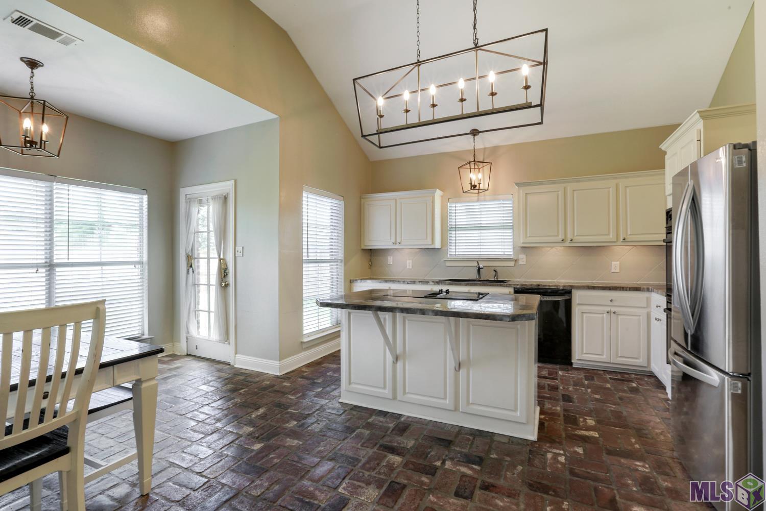 114 Charter Ridge Court Baton Rouge, LA 70810 - Photo 7 of 20