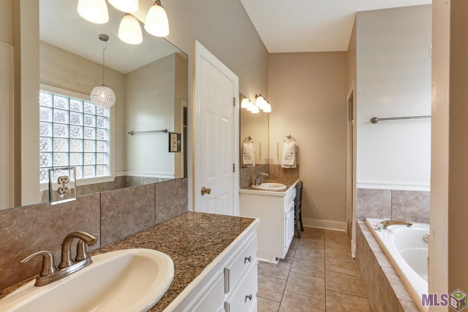 114 Charter Ridge Court Baton Rouge, LA 70810 - Photo 10 of 20