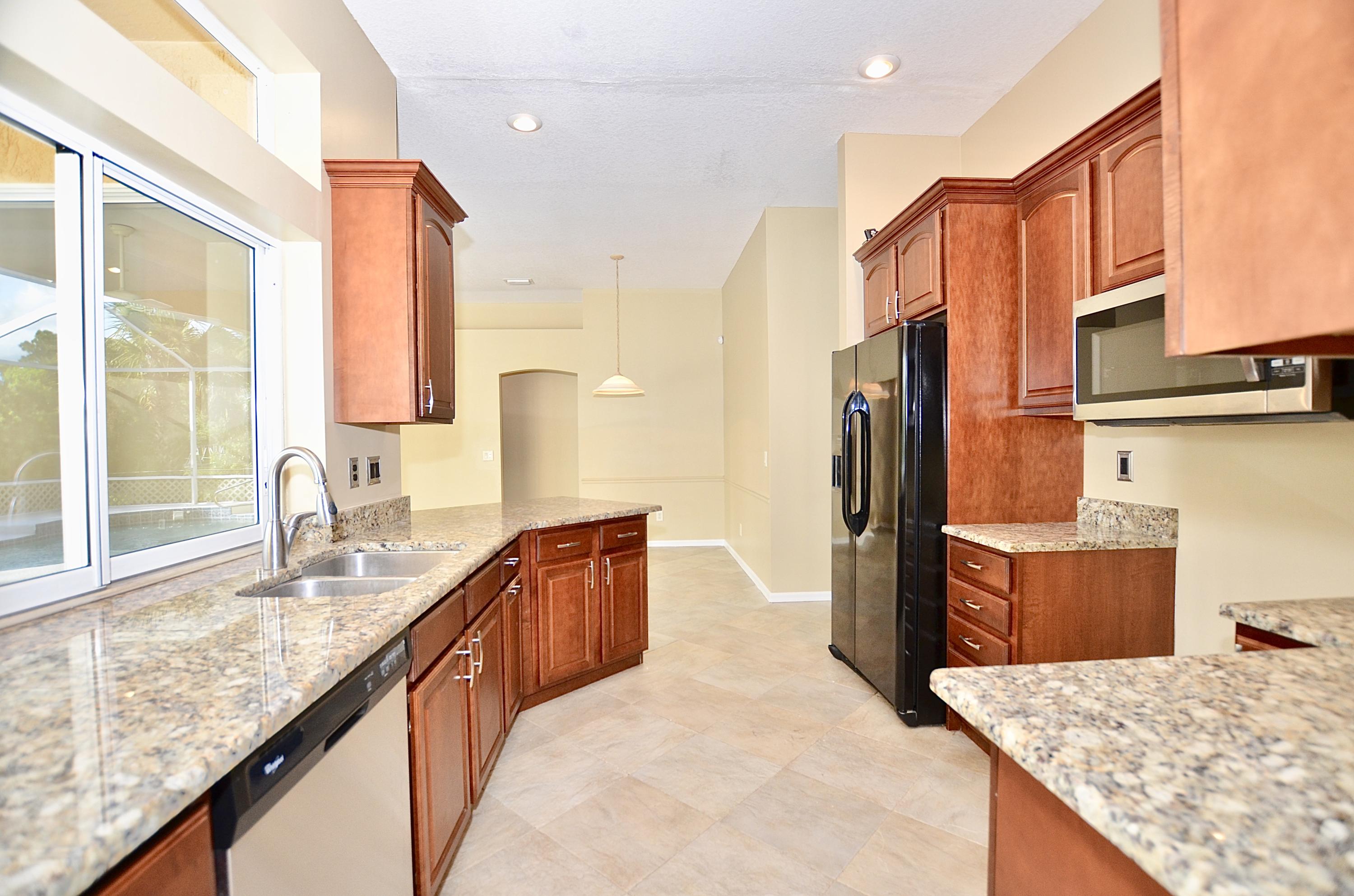 331 Southeast Fisk Road Port St. Lucie, FL 34984 - Photo 13 of 28 Kitchen