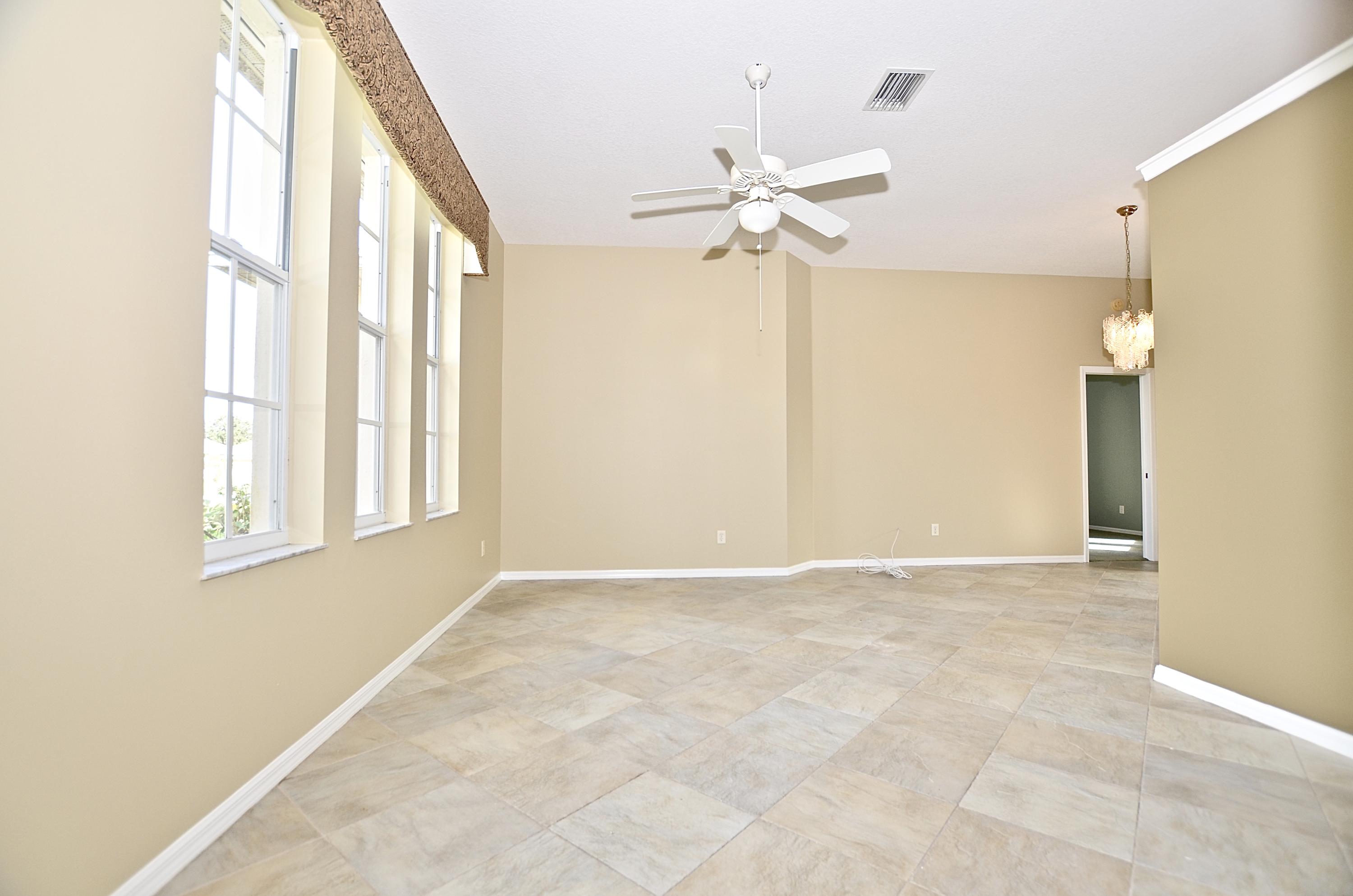 331 Southeast Fisk Road Port St. Lucie, FL 34984 - Photo 7 of 28 Living Rm