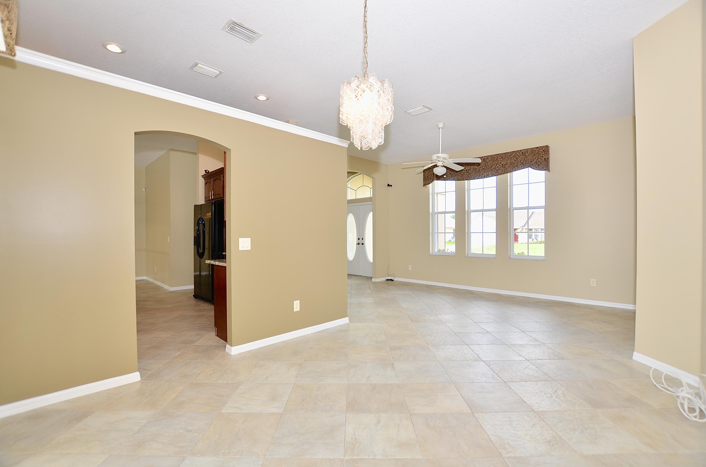 331 Southeast Fisk Road Port St. Lucie, FL 34984 - Photo 9 of 28 Dining Rm