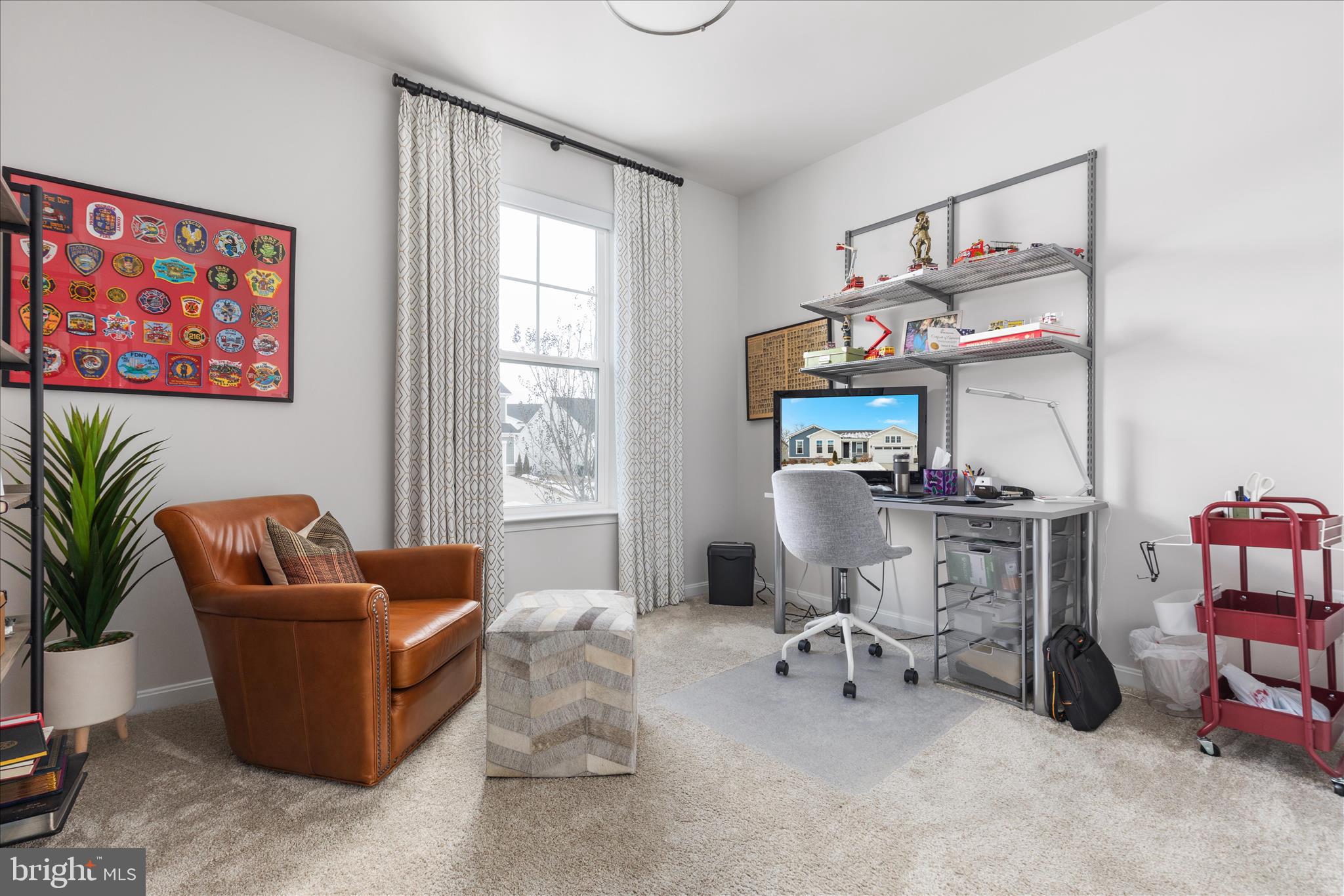 174 Williamson Road Winchester, VA 22602 - Photo 26 of 67 a work room with furniture and a window