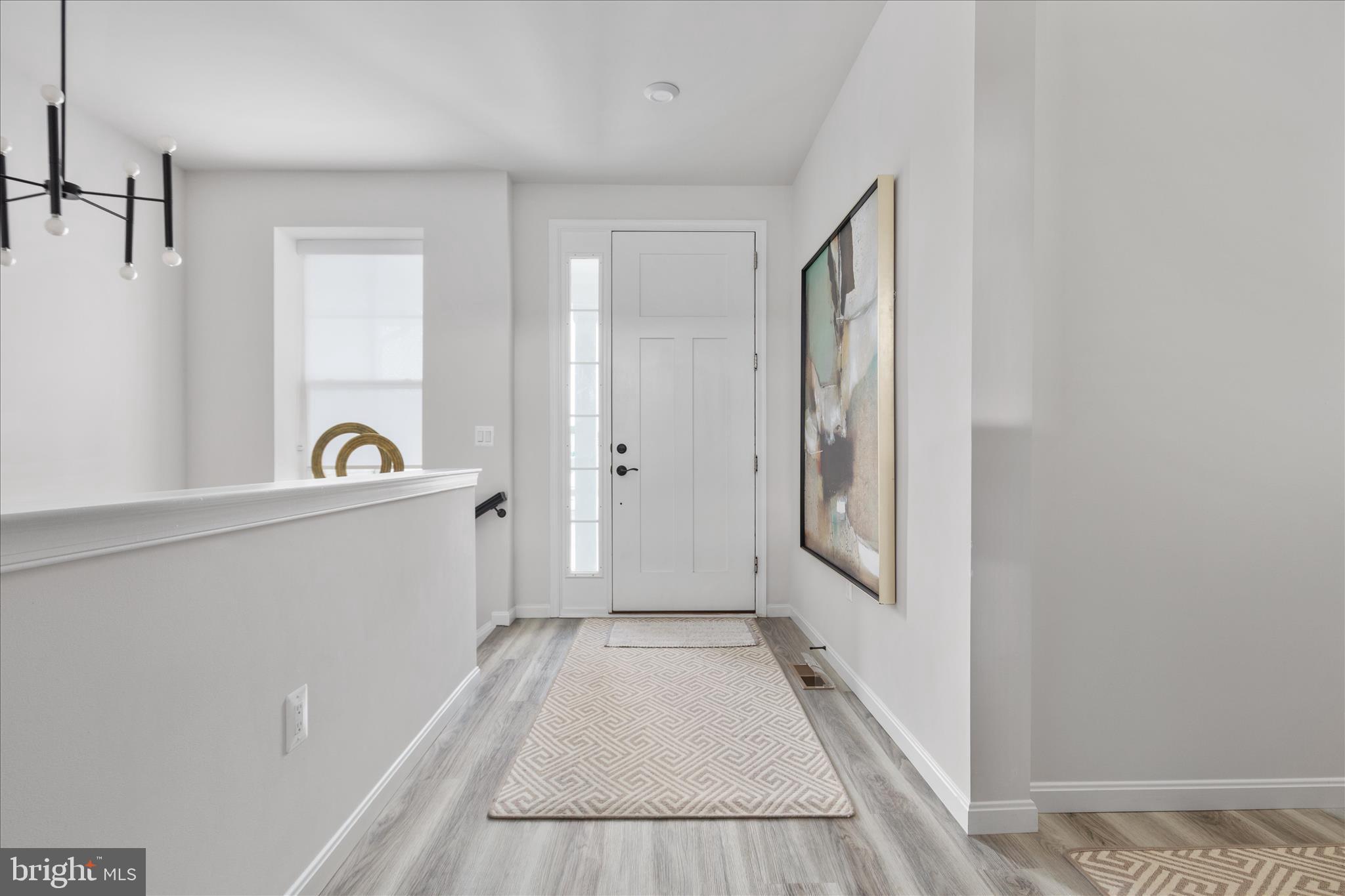 174 Williamson Road Winchester, VA 22602 - Photo 3 of 67 Entry Foyer