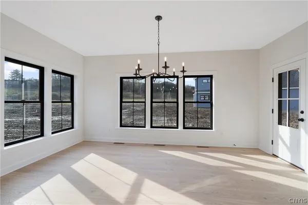 $590,900 | 111 Terwillager Lane, Manlius, NY 13116