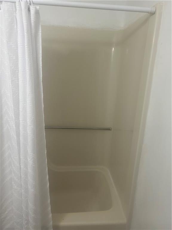 1230 Hanover Place Alpharetta, GA 30009 - Photo 17 of 29 a close up of a bathtub