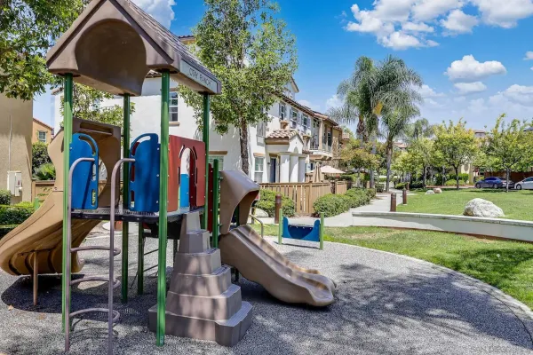 $4,800 | 1568 Corte Barcelona, Unit 2, Chula Vista, CA 91913