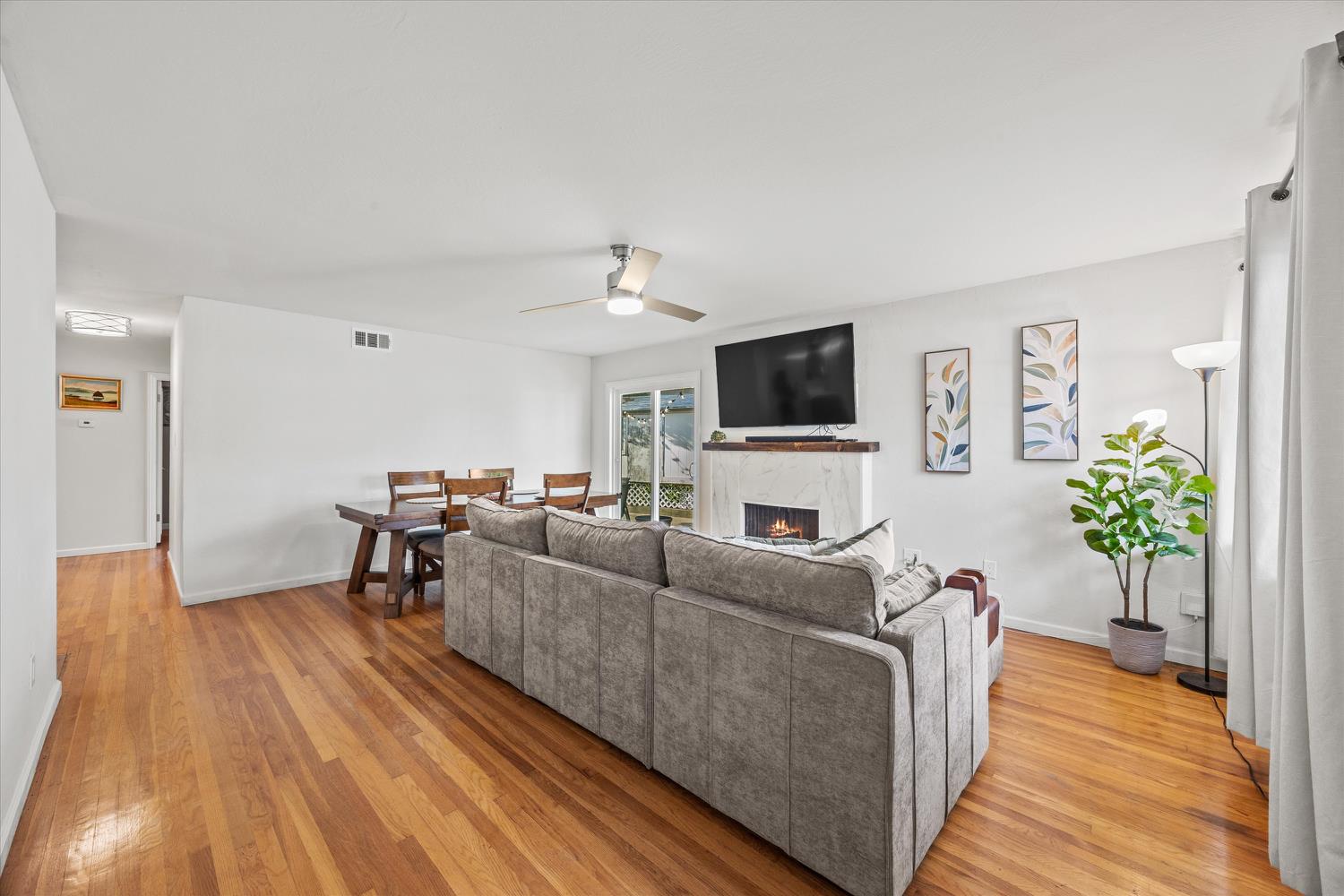 6200 Wildomar Way Carmichael, CA 95608 - Photo 5 of 26