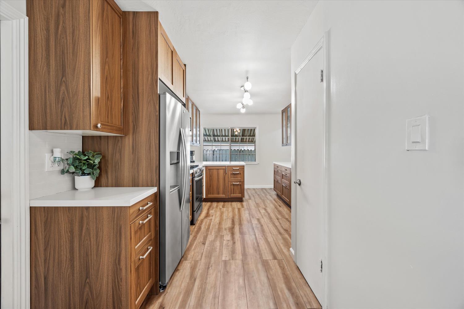 6200 Wildomar Way Carmichael, CA 95608 - Photo 7 of 26