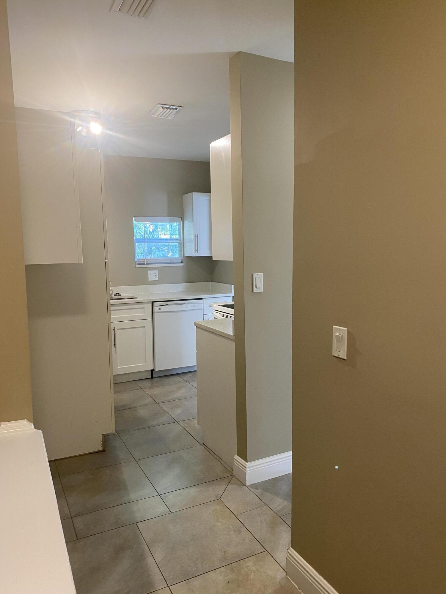 508 57th Street, Unit 5 West Palm Beach, FL 33407 - Photo 36 of 43 Photo Nov 17 2025, 2 17 21 PM